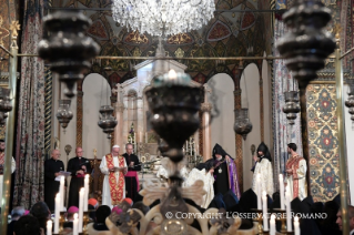 10-Viaje apostólico a Armenia: Visita de oración a la Catedral Apostólica