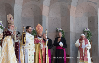 3-Viaje apostólico a Armenia: Participación en la Divina Liturgia en la Catedrale apostólica armenia
