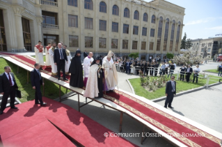 9-Viaggio Apostolico in Armenia: Santa Messa in Piazza Vartanants