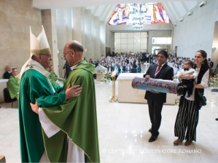 18-Apostolische Reise nach Georgien und Aserbaidschan: Eucharistiefeier in der Mariä-Empfängnis-Kirche 