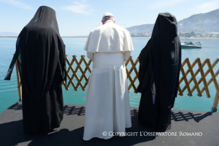 0-Visite à Lesbos (Grèce): Rencontre avec les habitants et la communauté catholique. Mémoire des victimes de la migration