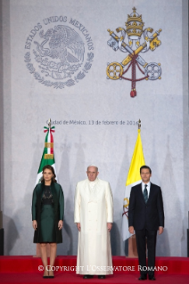 0-Apostolische Reise nach Mexiko: Begegnung mit den Vertretern der Regierung und des öffentlichen Lebens, sowie mit dem Diplomatischen Korps
