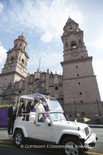 8-Apostolic Journey to Mexico: Greeting to children attending catechism classes at the Cathedral of Morelia