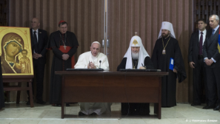11-Encuentro del Santo Padre Francisco con S.S. Kiril, Patriarca de Moscú y Toda Rusia - Firma de la Declaración conjunta