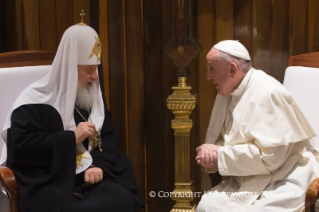9-Rencontre du Pape Fran&#xe7;ois avec S.S. Cyrille, Patriarche de Moscou et de toute la Russie - Signature de la d&#xe9;claration conjointe