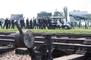 18-Viaggio Apostolico in Polonia: Visita al Campo di Birkenau