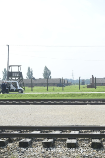 0-Viagem Apostólica à Polônia: Visita ao Campo de concentração de Birkenau 