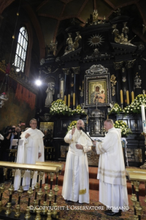 26-Viaggio Apostolico in Polonia: Santa Messa in occasione del 1050° anniversario del Battesimo della Polonia
