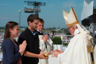 10-Voyage apostolique en Pologne : Messe pour la journ&#xe9;e mondiale de la jeunesse