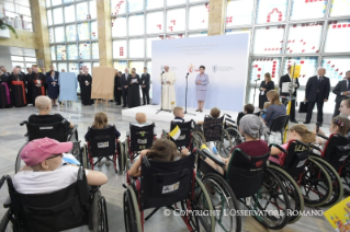 4-Viagem Apostólica à Polônia: Visita ao Hospital Pediátrico Universitário