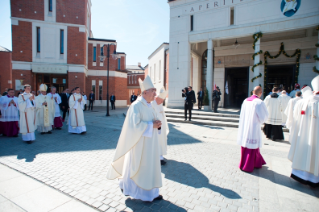 15-Apostolic Journey to Poland: Holy Mass with Priests, Men and Women Religious, Consecrated Persons and Polish Seminarians&#xa0;gathered in St John Paul II Shrine