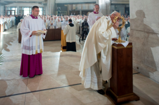 26-Apostolic Journey to Poland: Holy Mass with Priests, Men and Women Religious, Consecrated Persons and Polish Seminarians&#xa0;gathered in St John Paul II Shrine