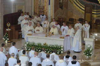 2-Apostolic Journey to Poland: Holy Mass with Priests, Men and Women Religious, Consecrated Persons and Polish Seminarians&#xa0;gathered in St John Paul II Shrine