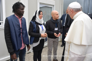 4-Visite pastorale à Bologne : Rencontre avec les migrants et le personnel qui offre le service d'assistance - «Hub» régional de Via Enrico Mattei