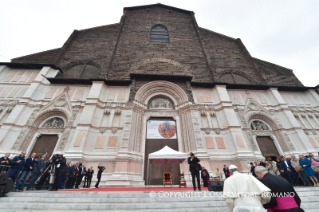 1-Visita pastoral a Bolonia: Encuentro con el mundo del trabajo