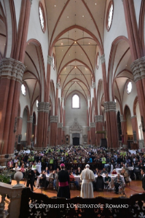 6-Visita pastoral a Bolonia: Almuerzo de solidaridad, con pobres, refugiados y presos 
