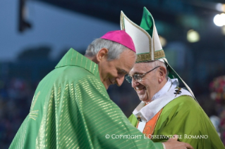 19-Pastoralbesuch in Cesena und Bologna: Feier der heiligen Messe
