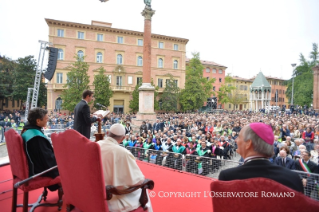 7-Pastoralbesuch in Cesena und Bologna: Begegnung mit Universit&#xe4;tsdozenten und Studenten
