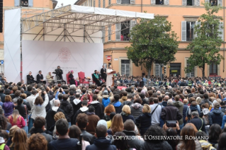 15-Pastoralbesuch in Cesena und Bologna: Begegnung mit Universit&#xe4;tsdozenten und Studenten