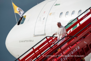 11-Viaggio Apostolico in Colombia: Cerimonia di benvenuto nella Base Aerea CATAM 