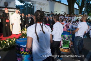 11-Viaggio Apostolico in Colombia: Arrivo alla Nunziatura Apostolica