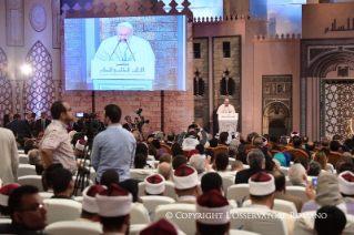 4-Apostolic Journey to Egypt: to the participants in the International Peace Conference