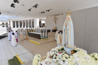 22-Peregrinación a Fátima: Santa Misa con el rito de canonización de los beatos Francisco y Jacinta Marto 