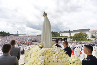 21-Peregrinación a Fátima: Santa Misa con el rito de canonización de los beatos Francisco y Jacinta Marto 