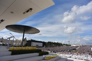 10-Pilgrimage to F&#xe1;tima: Holy Mass