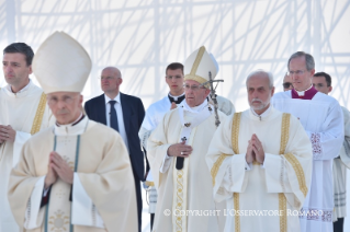 1-Pastoral Visit to Genoa: Eucharistic Concelebration