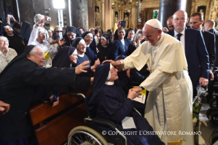 9-Visite pastorale à Gênes : Rencontre avec les évêques, le clergé, les séminaristes et les religieux de la région, les collaborateurs laïcs de la Curie et les représentants d'autres confessions