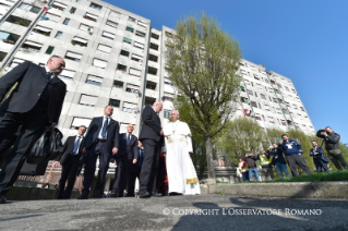 0-Pastoral Visit: Meeting with residents of the Forlanini Quarter