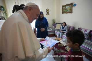 6-Visita pastoral: Encuentro con los habitantes del barrio Forlanini- Case Bianche