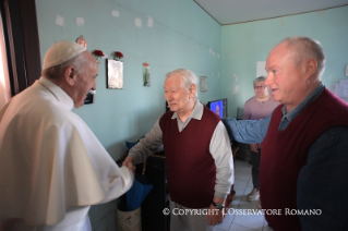 12-Visita pastoral: Encuentro con los habitantes del barrio Forlanini- Case Bianche