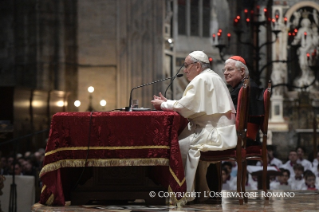 11-Visita pastoral: Encuentro con los sacerdotes y los consagrados