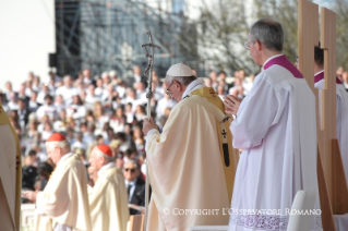 1-Pastoralbesuch: Eucharistiefeier im Monza-Park