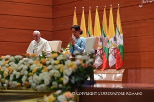 9-Apostolic Journey to Myanmar: Meeting with Authorities, the Civil Society and the Diplomatic Corps