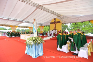 9-Apostolische Reise nach Myanmar: Eucharistiefeier