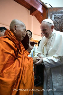 7-Apostolische Reise nach Myanmar: Begegnung mit der Gemeinschaft der buddhistischen Mönche 