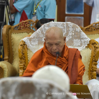 19-Viaggio Apostolico in Myanmar: Incontro con il Consiglio Supremo &#x201c;Sangha&#x201d; dei Monaci buddisti