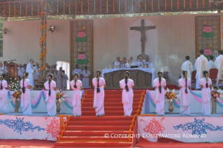 11-Apostolic Journey to Bangladesh: Holy Mass and priestly ordination