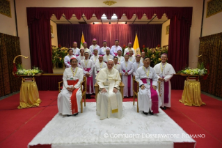 13-Apostolische Reise nach Myanmar: Begegnung mit den Bischöfen 