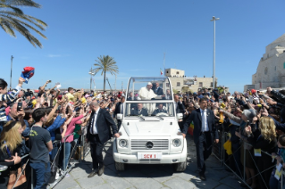 0-Visita pastoral a Molfetta, Bari: Concelebración eucarística