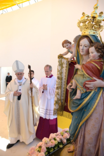 6-Visita pastoral a Molfetta, Bari: Concelebración eucarística