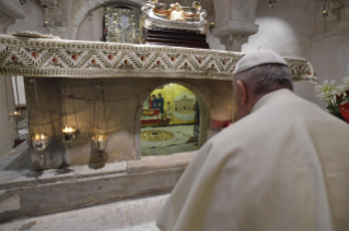 10-Patoral Visit to Bari: The Holy Father receives the Patriarchs. They descend into the crypt of the Basilica for the veneration of the relics of Saint Nicholas