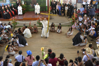 8-Apostolische Reise nach Peru: Besuch im Kinderheim "Der kleine Prinz"