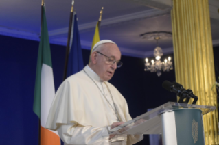 11-Viaje apostólico a Irlanda: Encuentro con las autoridades, la sociedad civil y el cuerpo diplomático