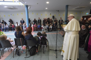 13-Apostolic Visit to Ireland: Visit to the day centre for homeless families of the capuchin fathers