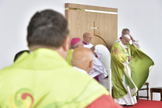 22-Apostolic Visit to Ireland: Holy Mass