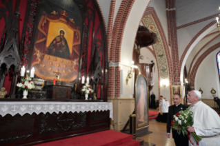 1-Voyage apostolique en Lettonie : Visite à la cathédrale catholique Saint-Jacques